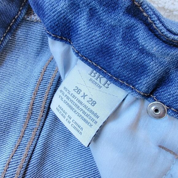 BKE Payton Distressed Midrise Crop Straight Leg Jeans - Picture 6 of 6